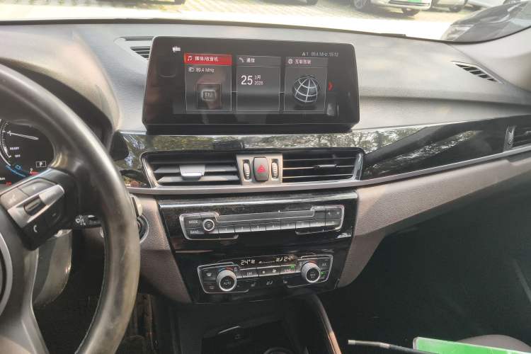 Used BMW X1 2021 Restyled sDrive25Li Leading Edition Audio And AC Panel