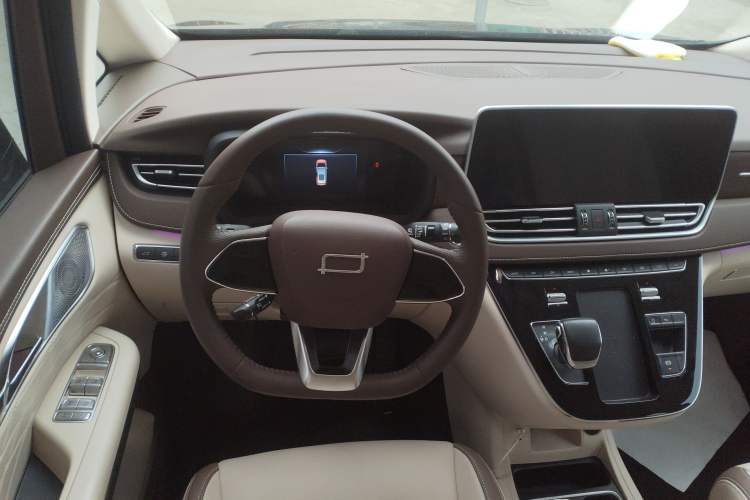 Used Bestune M9 2023 2.0T Ultimate Edition