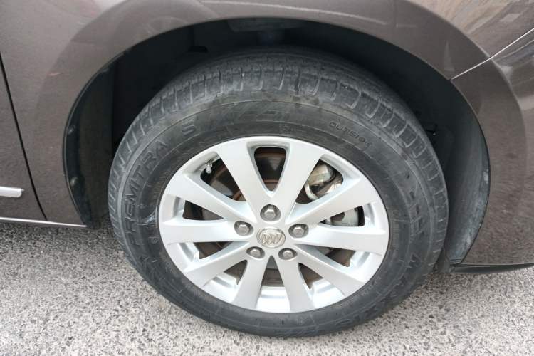 Used Buick GL8 2017 25S Prestige Version China V Standard Right Front Wheel Hub