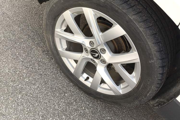 Used Jetta VS7 2023 280TSI Automatic Trend Edition Right Rear Wheel Hub