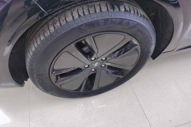 Used Li Auto L6 2024 Pro Model Exterior 4