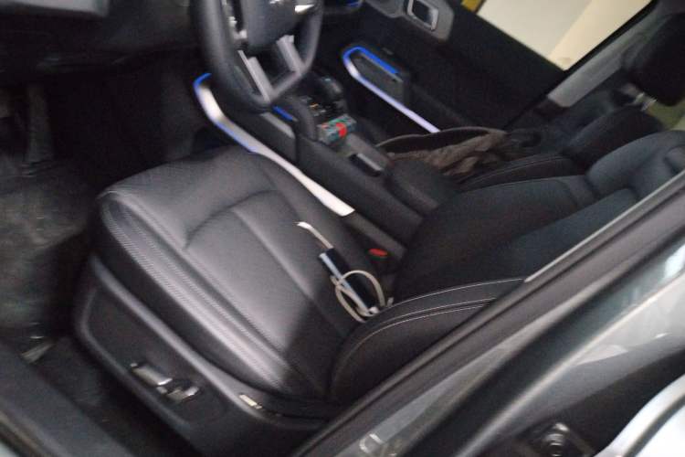 Used Formula Leopard Titanium 3 2025 501 km Range Rear-Wheel Drive Intelligent Driving Max Edition