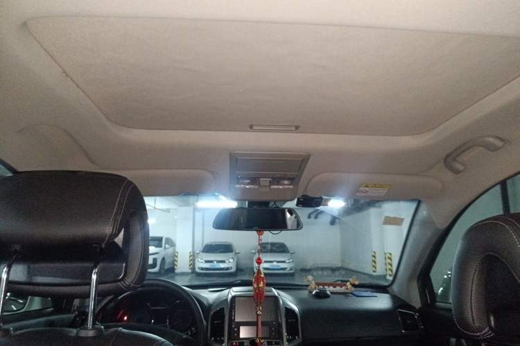 Used Chevrolet Captiva 2017 2.4L Two-Wheel Drive Luxury Edition 7 Seats
