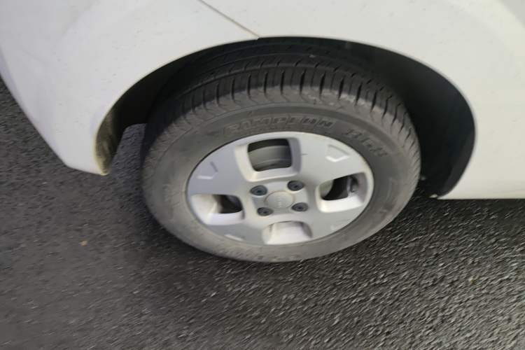 Used Roewe Clever 2021 302 km New Four-Seater Super-Efficient Version