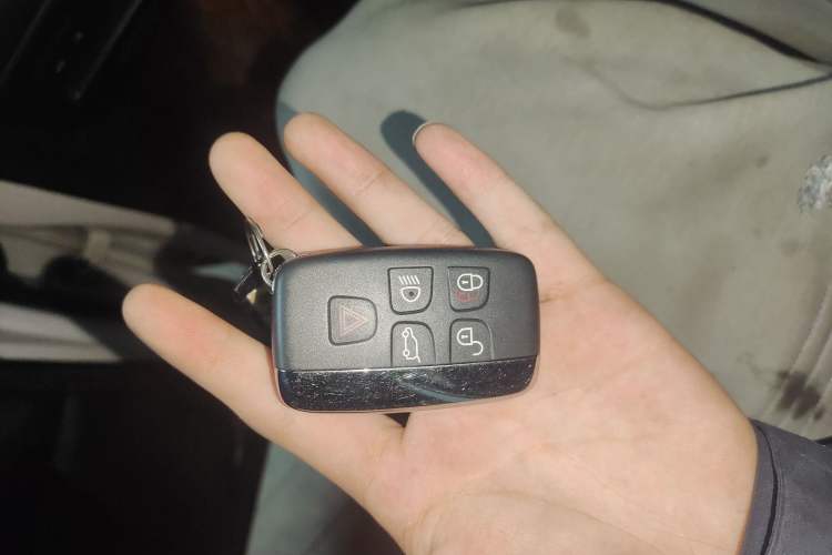 Used Land Rover Discovery Sport 2019 240 PS SE Dynamic Version China V Standard
