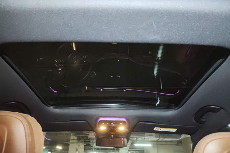 Used Mercedes-Benz E-Class New Energy 2024 E 350 e L Plug-in Hybrid Sports Sedan
