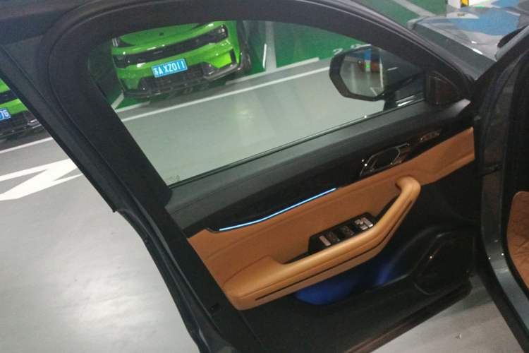 Used Lynk & Co 09 EM-P 2021 2.0T PHEV Halo Six-Seater