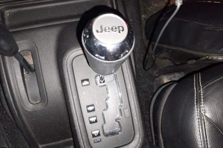 Used Jeep Wrangler 2015 3.0L Sahara Four-Door Comfort Edition
