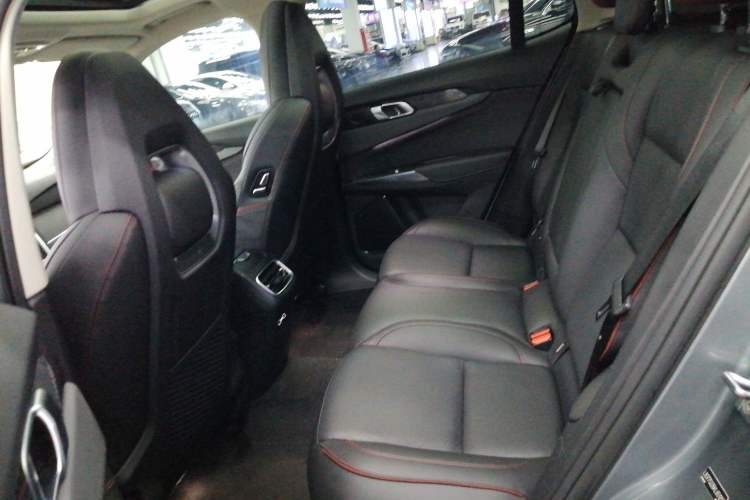 Used Lynk & Co 01 2019 2.0T Two-Wheel Drive Zhaopu Version China VI Standard
