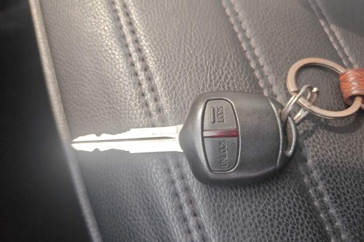 Used Mitsubishi ASX 2013 2.0L CVT Two-Wheel Drive Elite Edition Interior 1