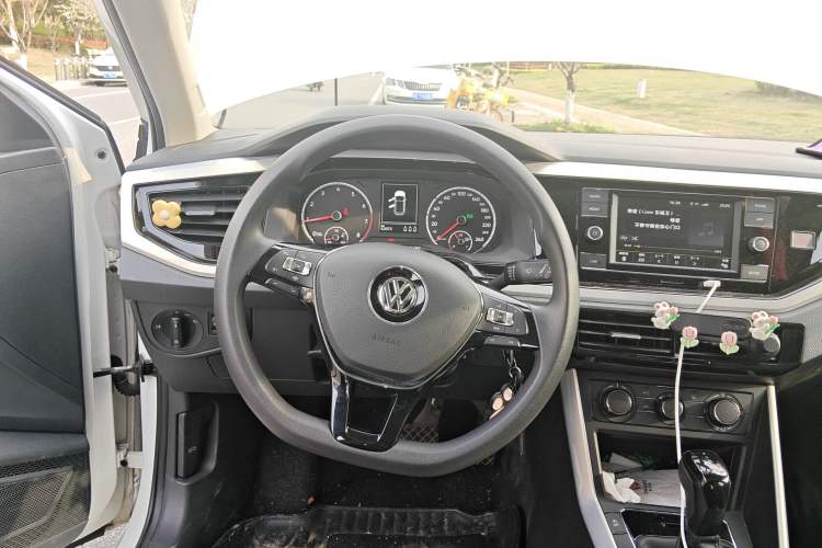 Used Volkswagen Polo 2019 Plus 1.5L Automatic Colorful Technology Edition Steering Wheel