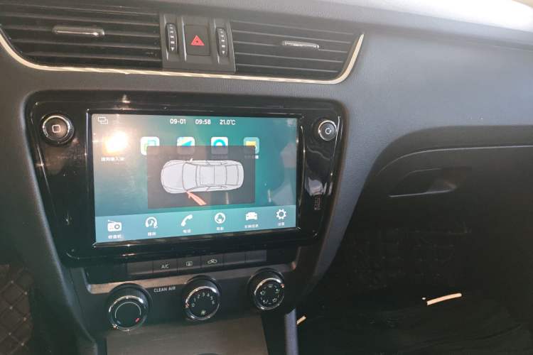 Used Skoda Octavia 2018 1.6L Automatic Luxury Edition