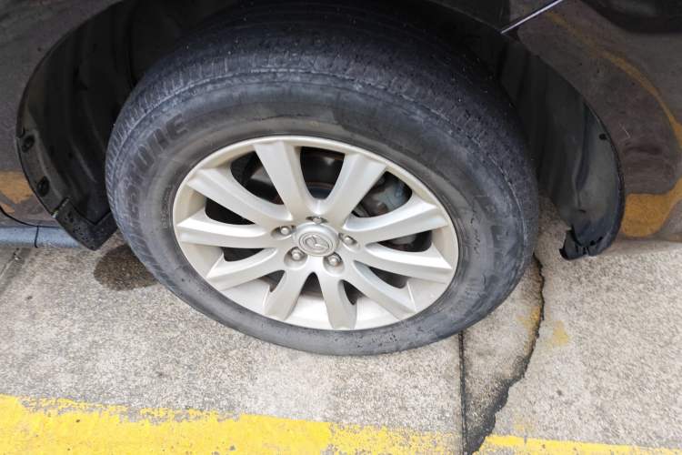 Used Mazda CX-7 2014 2.5L 2WD Fashion Edition Right Front Wheel Hub