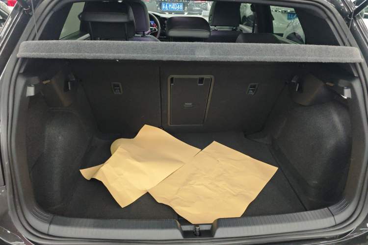 Used Volkswagen Golf 2023 Facelift 280TSI DSG R-Line Lite Trunk