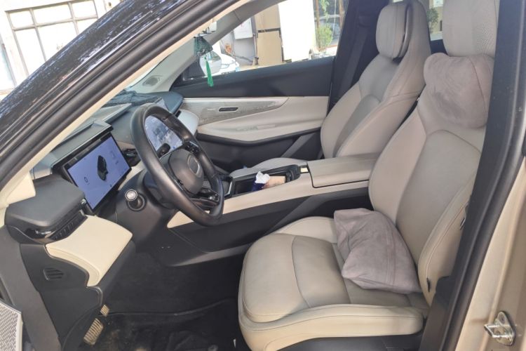 Used Lynk & Co 08 EM-P 2023 220km All-Wheel-Drive Performance Halo
