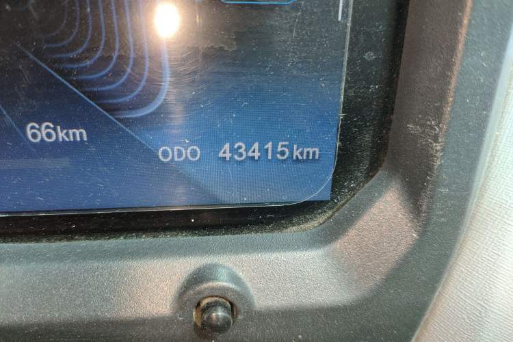 Used Chery QQ Ice Cream 2022 170km Sundae Phosphate Lithium-Ion