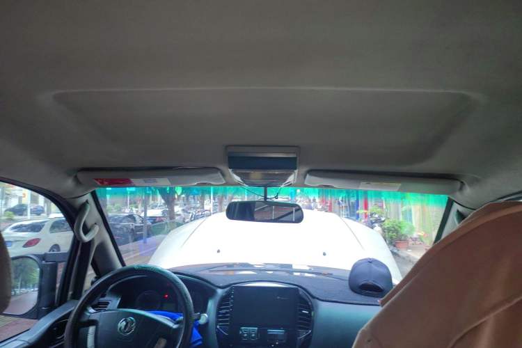 Used FORTHING Lingzhi 2017 M3L 1.6L 7-Seater Comfort Model