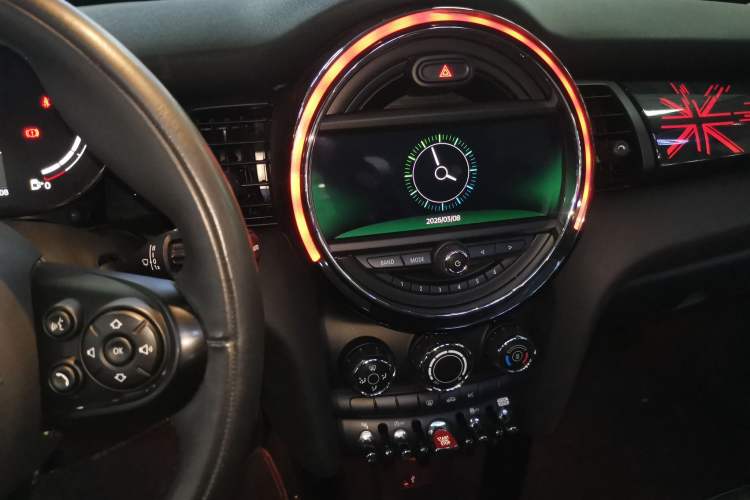 Used MINI MINI 2021 1.5T COOPER Classic Edition Five-Door Version
