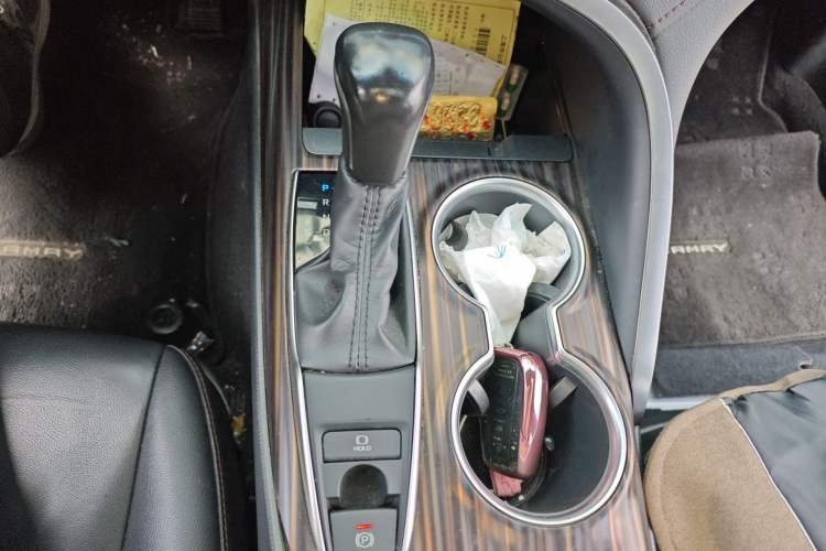 Used Toyota Camry 2018 2.0G Luxury Edition
