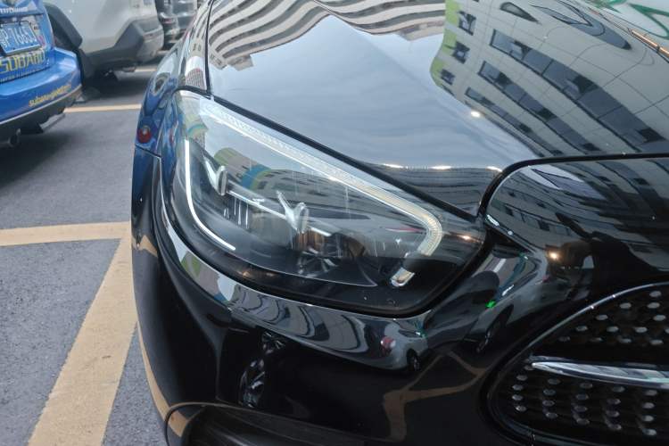 Used Mercedes-Benz E-Class 2021 Restyled E 300 L Sporty and Stylish Edition
