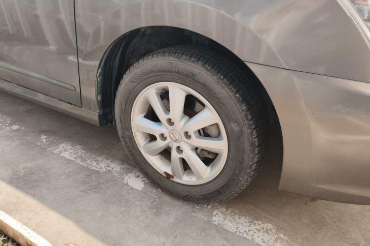 Used Nissan Sylphy 2012 Classic 1.6XL Manual Luxury Edition Right Front Wheel Hub