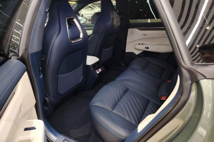 Used Zeekr 001 2024 YOU Edition 100 kWh All-Wheel Drive Left Rear Seat