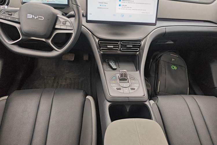 Used BYD Sealion 05 DM-i 2025 DM-i 115KM Flagship Model
