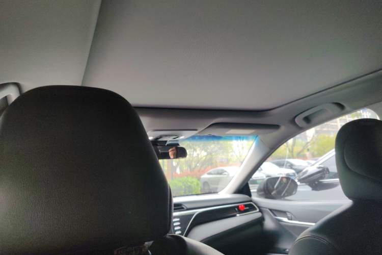 Used Toyota Camry 2018 2.5G Luxury Edition Headliner