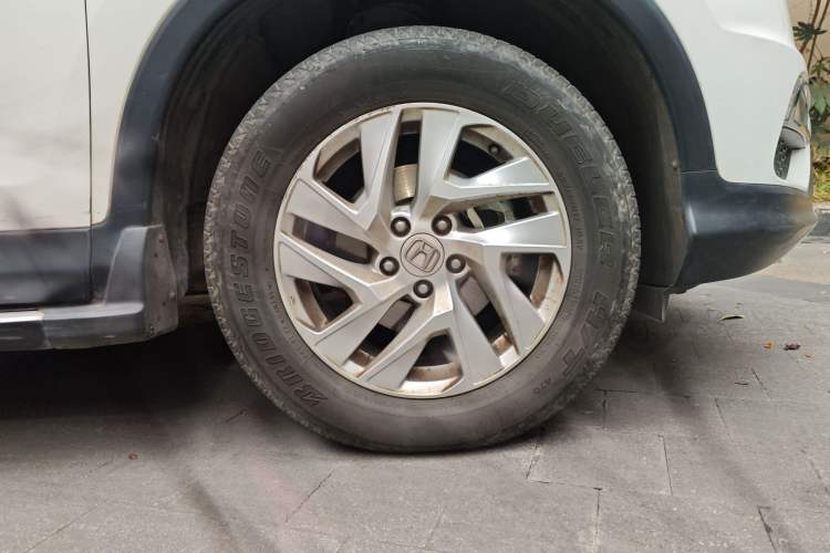 Used Honda CR-V 2015 2.4L two-wheel drive luxury version
