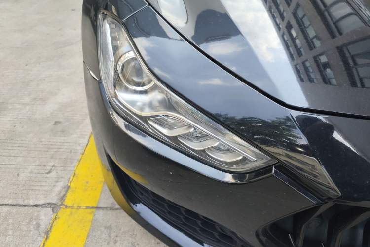 Used Maserati Ghibli 2021 2.0T Sharp Edition Right Front Headlight