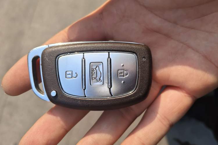 Used Hyundai Mistra 2019 1.8L Automatic Deluxe DLX Model China VI Standard Vehicle Key