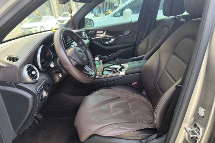 Used Mercedes-Benz GLC 2019 Facelift GLC 260 L 4MATIC Luxury Model
