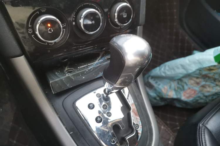 Used Peugeot 408 2013 1.6L Automatic Comfort Edition
