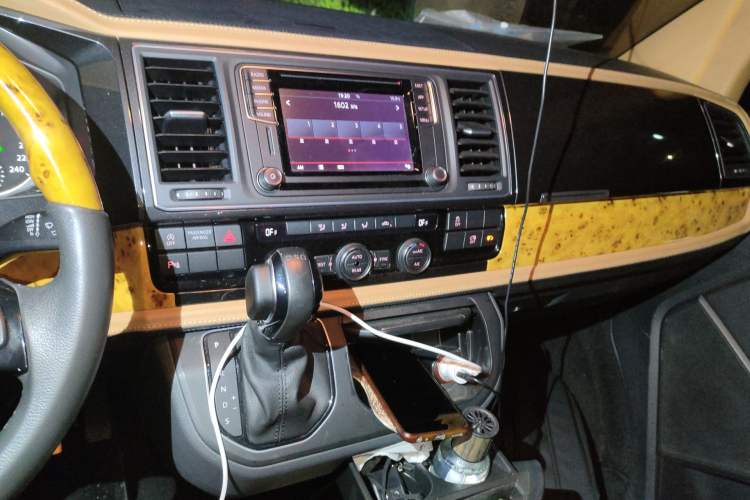 Used Volkswagen Caravelle 