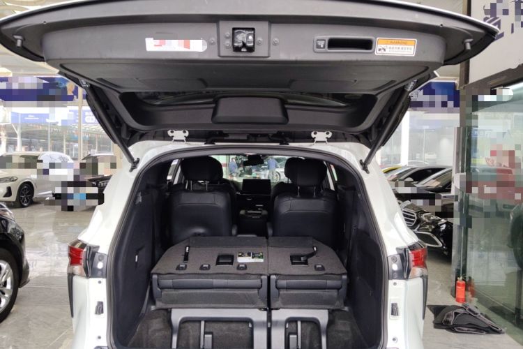 Used Toyota SIENNA 2021 2.5L Hybrid Premium Edition Trunk