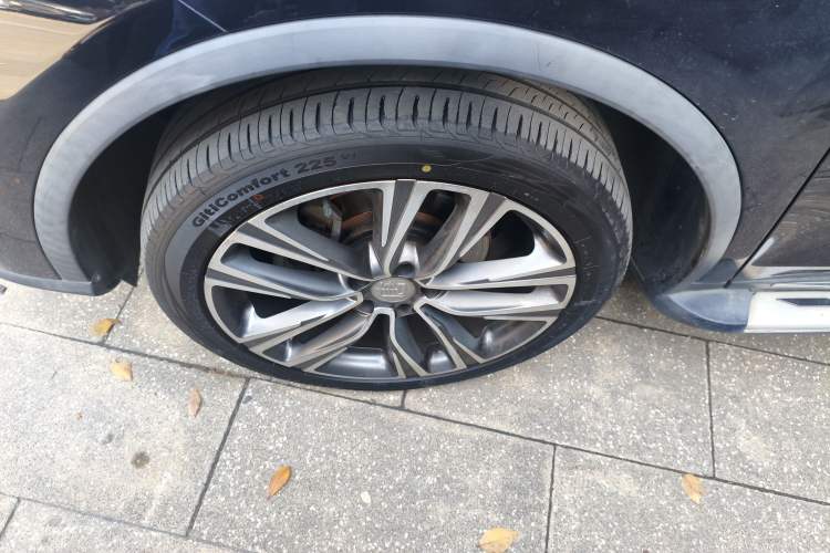 Used BYD Tang 2019 2.0T Automatic SmartConnect Luxury Version 5 Seats China VI Standard