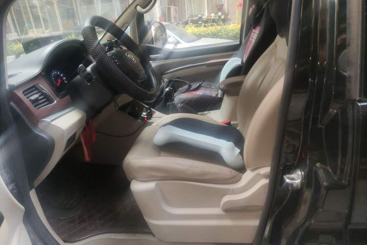 Used FORTHING Lingzhi 2019 M5L 1.6L 7-Seater Luxury Model China VI Standard Left Front Seat