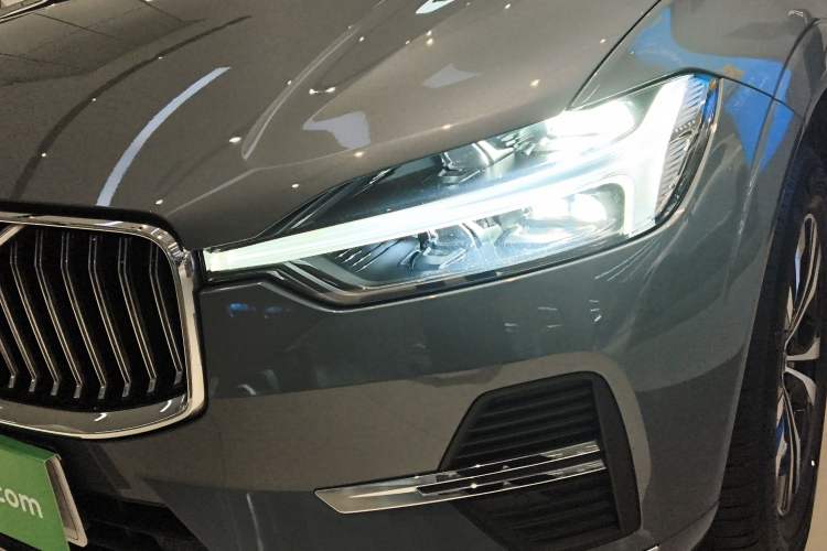 Used Volvo XC60 2023 B5 4x4 Smart Luxury Edition
