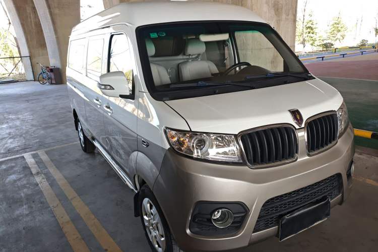 Used Jinbei New Hiace S 2023 1.5L Wealth Edition Van 2/5-Seater Non-Air-Conditioned Version SWC15M
