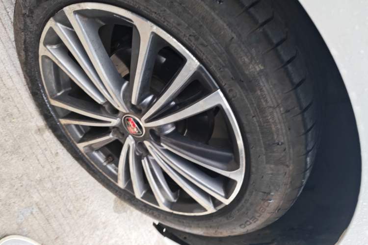 Used Roewe i6 2020 PLUS 1.6L CVT 4G Connected Glory Holographic Edition