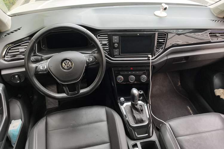 Used Volkswagen T-ROC 2019 280TSI DSG Two-Wheel Drive Comfort Version China VI Standard
