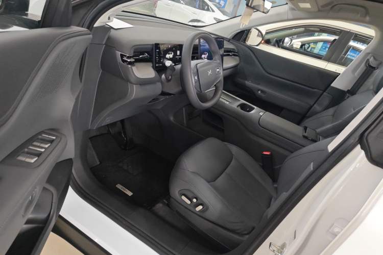 Used XPeng G6 2025 625 Long-Range Max Flagship Edition Driver Seat