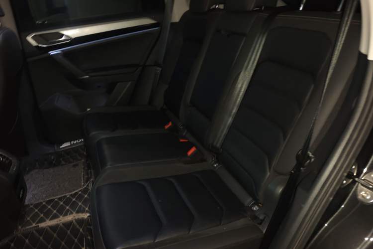 Used Volkswagen Tayron 2019 330TSI Two-Wheel Drive Luxury Model China VI Standard
