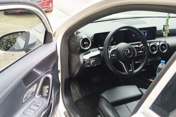 Used Mercedes-Benz A-Class 2022 Restyled A 200 L Sport Sedan Fashion Version