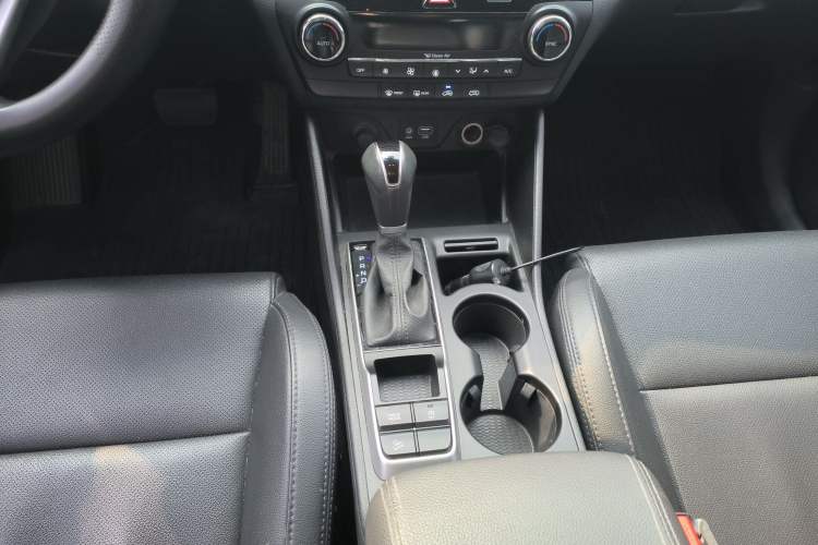 Used Hyundai Tucson 2015 1.6T Dual-Clutch Two-Wheel-Drive Leading Model