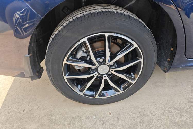 Used BYD Song MAX 2018 1.5T Automatic Smart Connect Luxury 6-Seater
