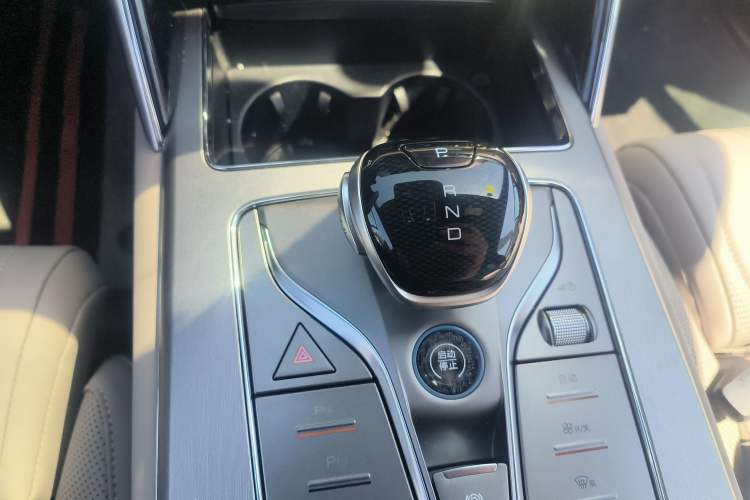Used BYD Tang New Energy 2025 Intelligent Driving Version DM-i 115KM Flagship Edition Gear Lever