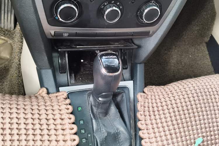 Used Skoda Octavia 2015 Classic Model 1.6L Automatic Yijie Version