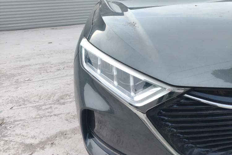 Used CHANGAN OSHAN X7 2021 1.5T Manual Luxury Version Right Front Headlight