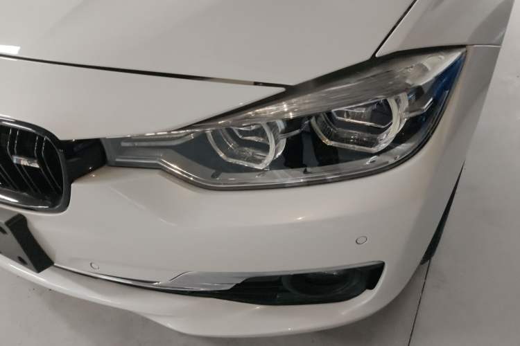 Used BMW 3 Series 2016 320Li Luxury Design Package
